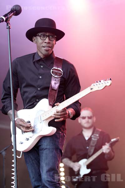 RAPHAEL SAADIQ - 2011-07-02 - BELFORT - Presqu'ile du Malsaucy - 